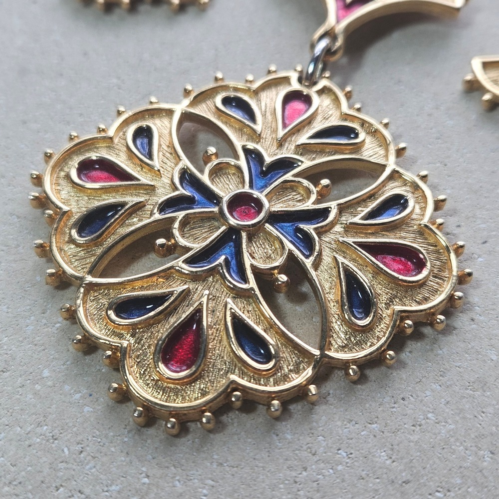 Vintage Kramer of New York Enamel Pendant Necklace Clip-On Earrings Set Gold - Picture 3 of 7